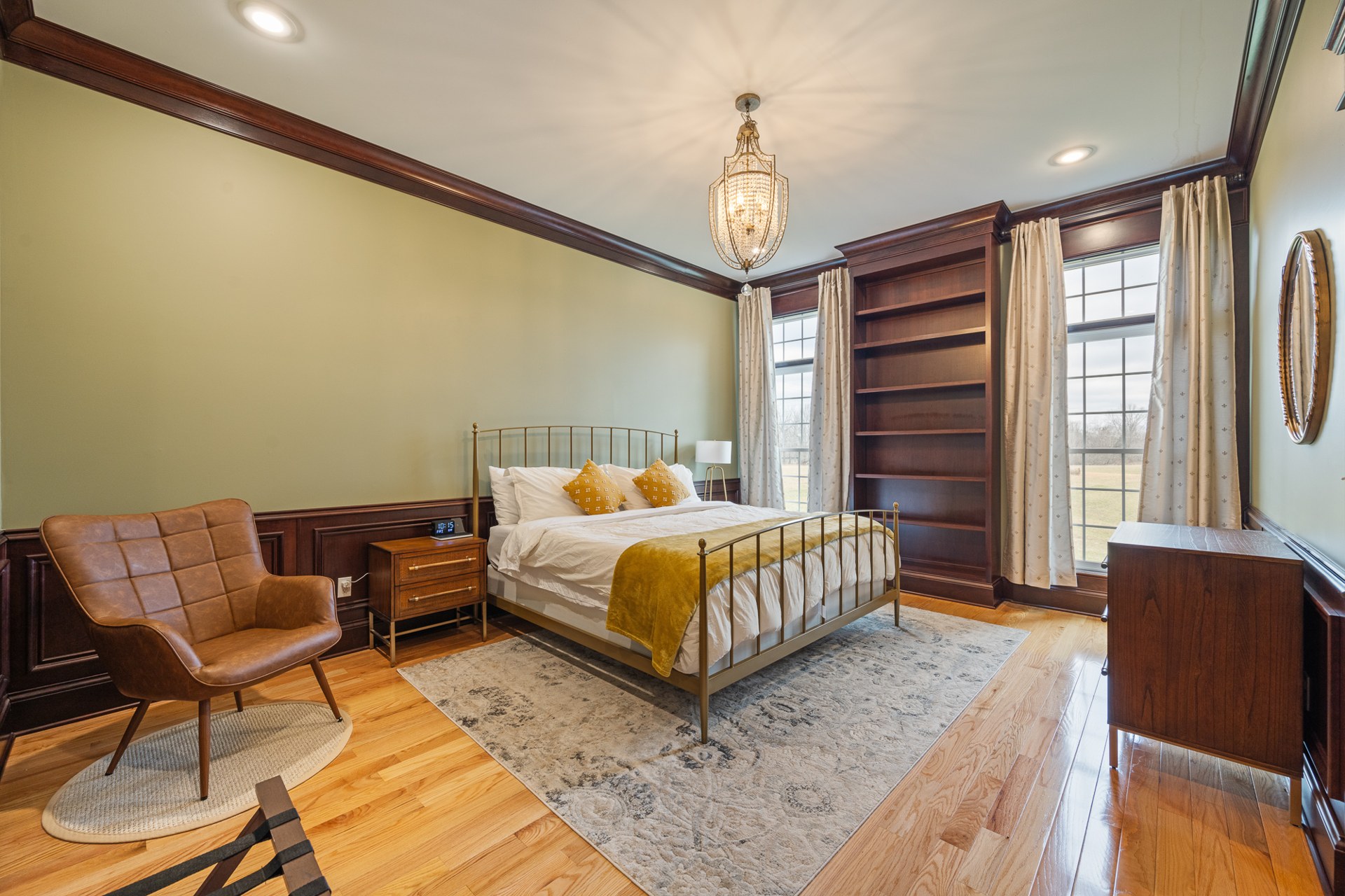 King bedroom at The Commonwealth, view 2